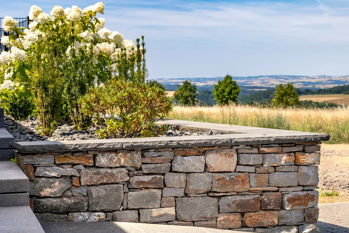 Original Mosel-Grauwacke Naturstein aus den Schnorpfeil Steinbrüchen